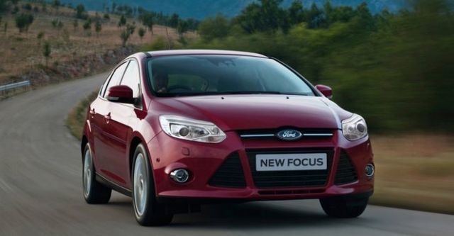 2014 Ford Focus 5D 2.0汽油時尚經典型  第3張相片