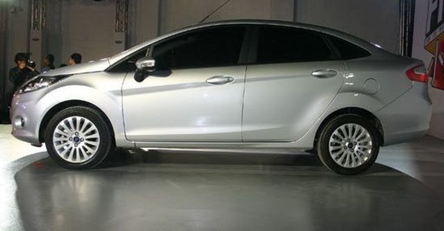 2013 Ford Fiesta 4D 1.6 Powershift時尚版  第3張相片