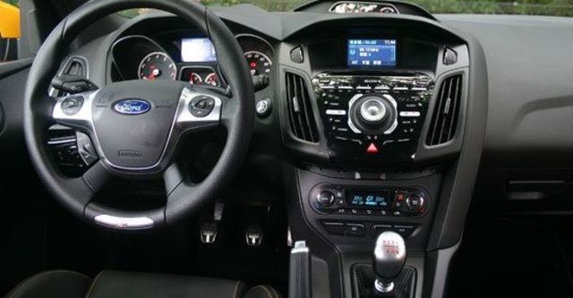 2013 Ford Focus 5D ST  第6張相片