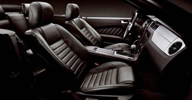 2013 Ford Mustang 3.7 V6  第5張相片