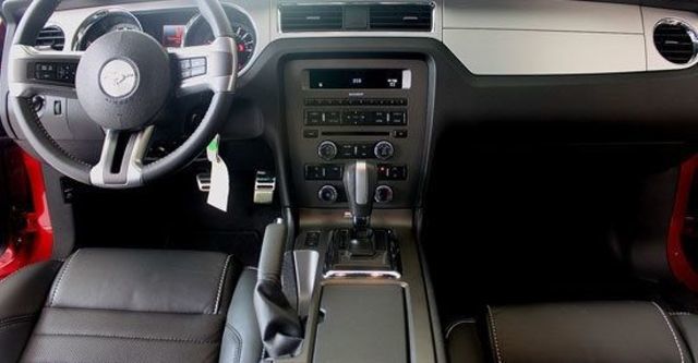 2013 Ford Mustang 3.7 V6  第6張相片