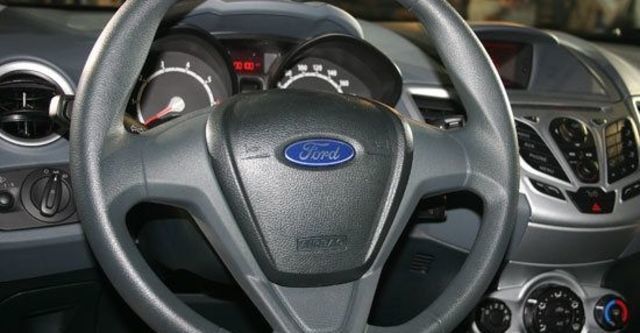 2012 Ford Fiesta 4D 1.6 Powershift時尚版  第9張相片