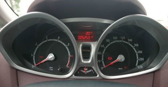 2012 Ford Fiesta 5D 1.6 Titanium運動版  第10張相片