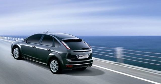 2012 Ford Focus 5D TDCi 2.0運動時尚款  第4張相片