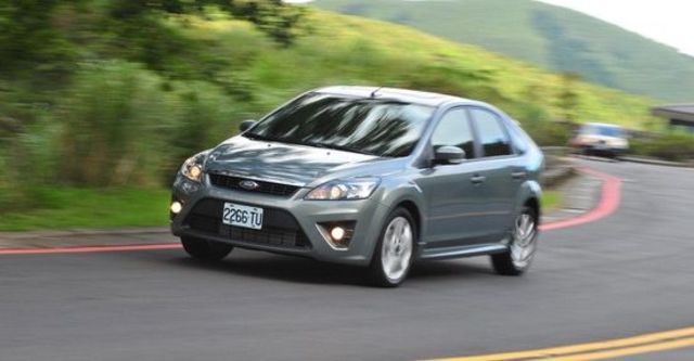 2011 Ford Focus 5D TDCi 2.0運動時尚款  第2張相片