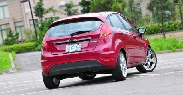 2010 Ford Fiesta 1.6運動版  第3張相片
