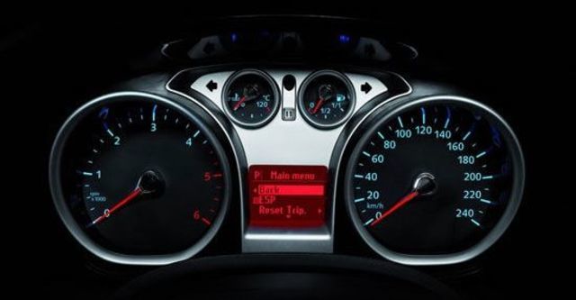 2010 Ford Focus Comfort 1.8五門經典款  第8張相片