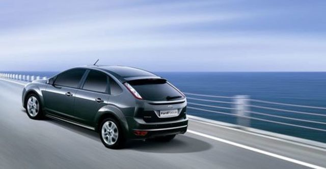 2010 Ford Focus TDCi 2.0五門運動時尚款  第4張相片