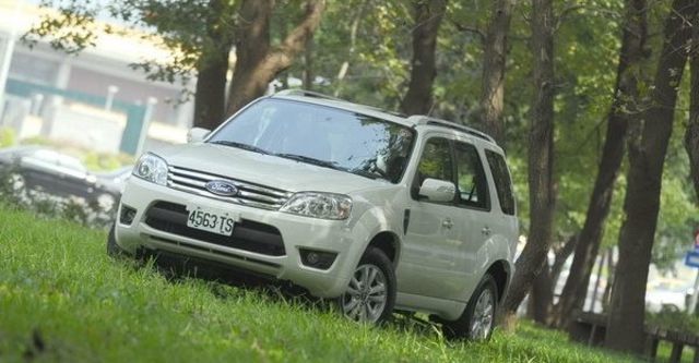 2009 Ford Escape 2.3 2WD XLS  第2張相片