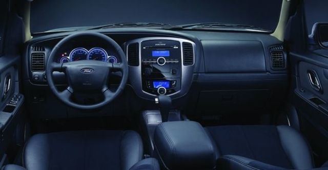 2009 Ford Escape 2.3 2WD XLS  第9張相片