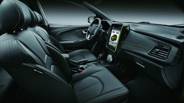 2020 Luxgen U5 1.6旗艦Vogue+版  第6張相片