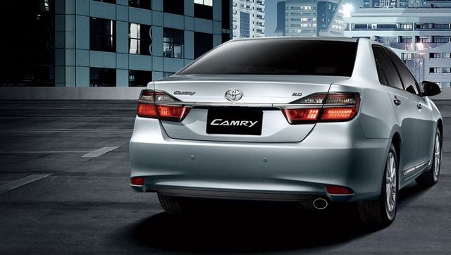 2020 Toyota Camry 2.0雅緻  第2張相片