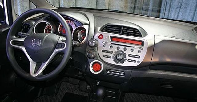 2011 Honda Fit 1.5 VTi-S  第6張相片