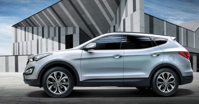 2015 Hyundai Santa Fe 2.2領袖款7人座  第3張相片