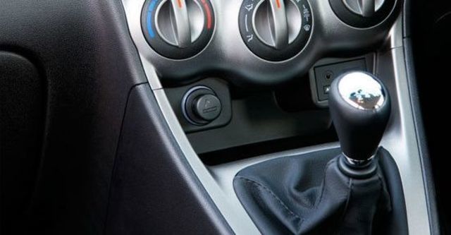 2012 Hyundai i10 手排旗艦款  第6張相片