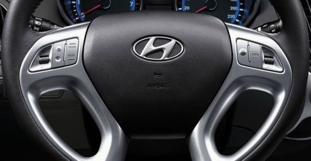 2012 Hyundai ix35 2.0尊貴型  第9張相片