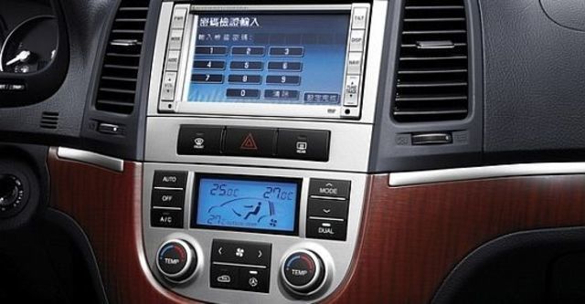 2010 Hyundai Santa Fe 旗艦型五人座  第5張相片
