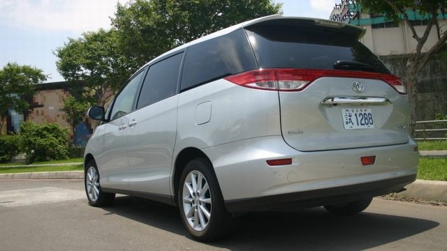 Toyota previa 2020