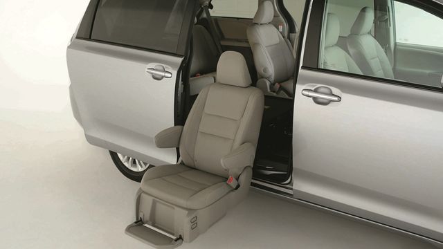 2020 Toyota Sienna 3.5 XLE Welcab  第6張相片