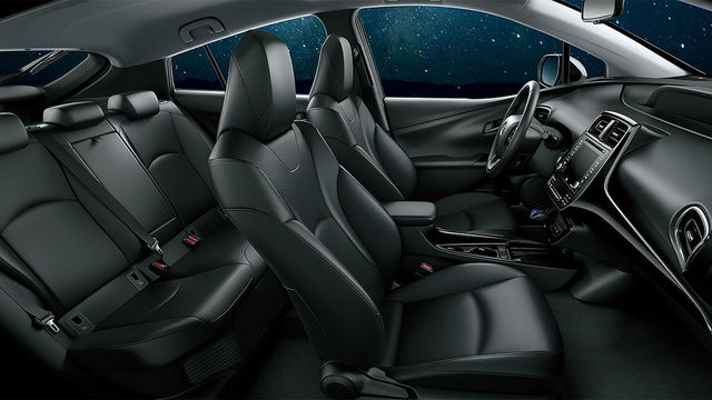 2020 Toyota Prius Hybrid 1.8  第7張相片