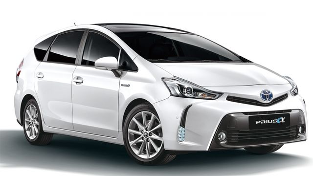 Toyota prius alpha клиренс