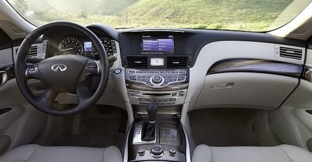 2011 Infiniti M 25 Luxury  第3張相片