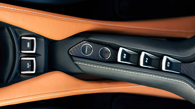 2020 McLaren 720 S Spider V8  第8張相片