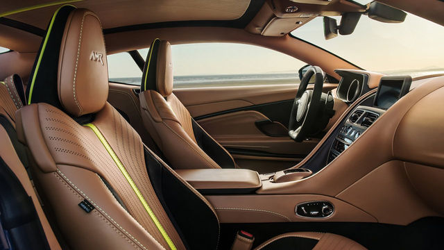 2020 Aston Martin DB11 AMR  第8張相片