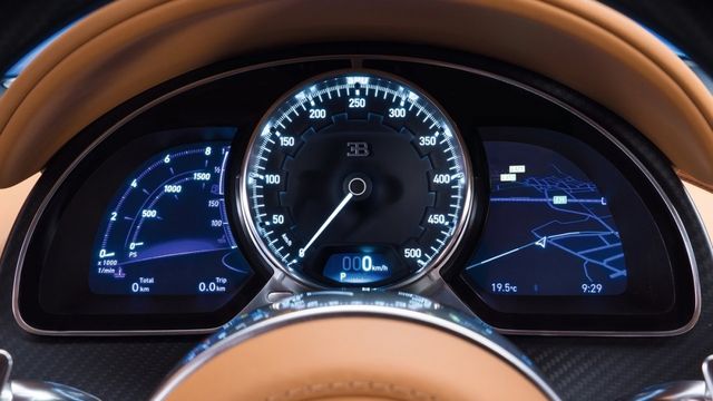 2020 Bugatti Chiron W16  第8張相片
