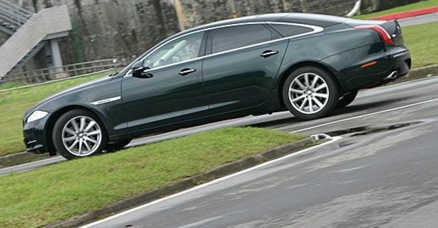 2013 Jaguar XJ L Premium Luxury  第4張相片