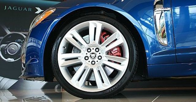 2011 Jaguar XF R 5.0 V8 SC  第4張相片