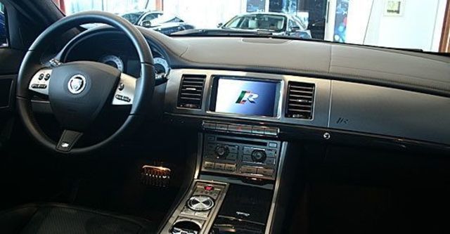 2011 Jaguar XF R 5.0 V8 SC  第6張相片