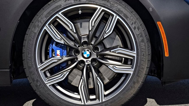 2020 BMW 7-Series M760Li xDrive  第4張相片