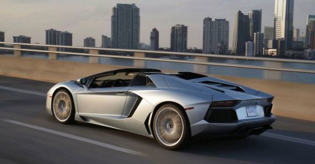 2015 Lamborghini Aventador Roadster LP 700-4  第3張相片