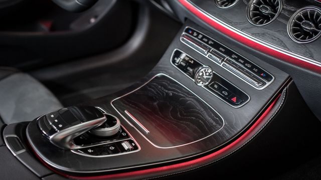 2020 M-Benz E-Class Coupe E300  第10張相片