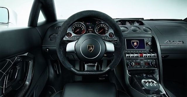 2012 Lamborghini Gallardo LP 560-4 Coupe  第11張相片