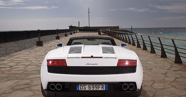 2012 Lamborghini Gallardo LP 560-4 Spyder  第8張相片