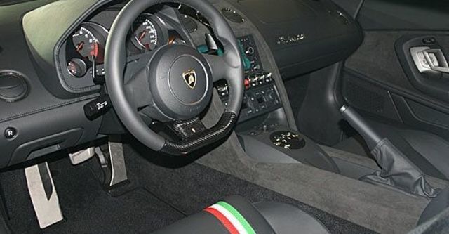 2011 Lamborghini Gallardo LP 550-2 Tricolore Coupe  第6張相片