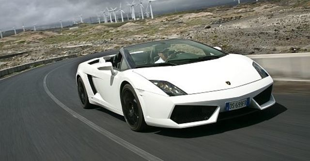 2011 Lamborghini Gallardo LP 560-4 Spyder  第4張相片