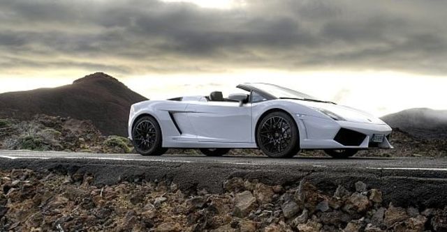 2011 Lamborghini Gallardo LP 560-4 Spyder  第7張相片