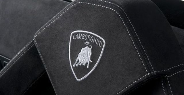2011 Lamborghini Gallardo LP 570-4 Spyder Performante  第7張相片