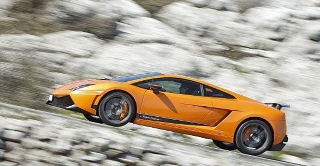 2011 Lamborghini Gallardo LP 570-4 Superleggera Coupe  第4張相片