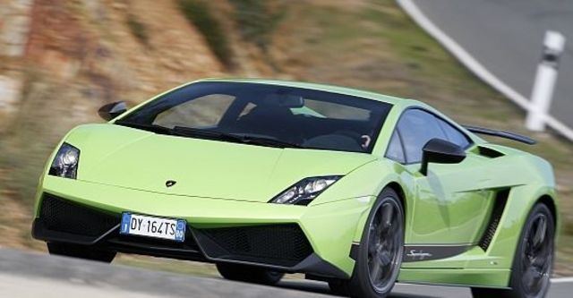 2011 Lamborghini Gallardo LP 570-4 Superleggera Coupe  第5張相片