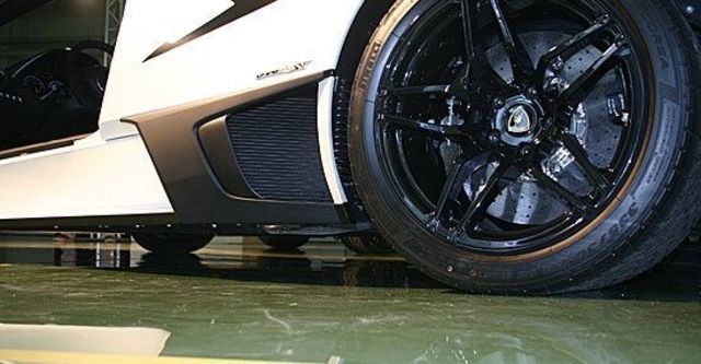 2010 Lamborghini Murcielago LP670-4 SuperVeloce  第4張相片
