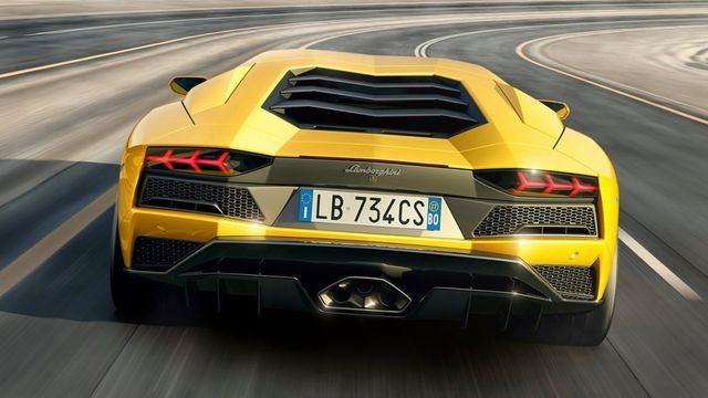 2020 Lamborghini Aventador S Coupe V12  第7張相片