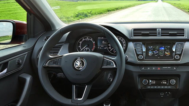 2020 Skoda Fabia Combi 1.0 TSI  第8張相片