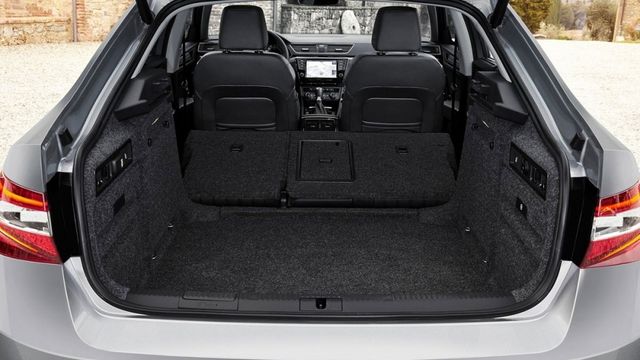 2020 Skoda Superb Sedan 2.0 TSI L&K  第7張相片