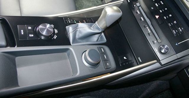 2015 Lexus IS 300h F Sport版  第5張相片