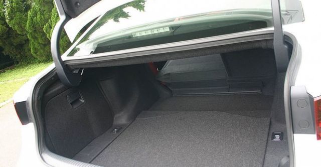 2015 Lexus IS 300h頂級Navi版  第4張相片