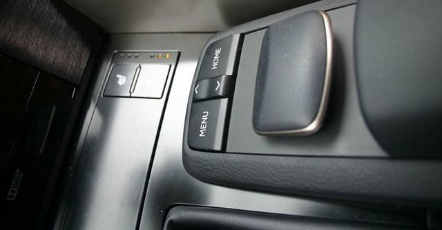 2015 Lexus IS 300h頂級Navi版  第9張相片